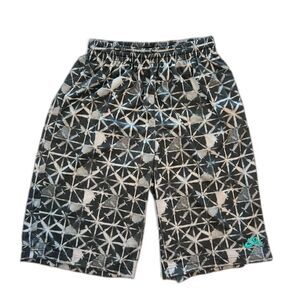 NIKE SB Skateboarding Stretch Black Gray Shorts Boys XL 13-15 Adult Small